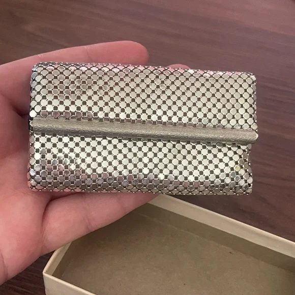 NIB Vintage Whiting & Davis Silver Metal Mesh Key Holder - Picture 3 of 12